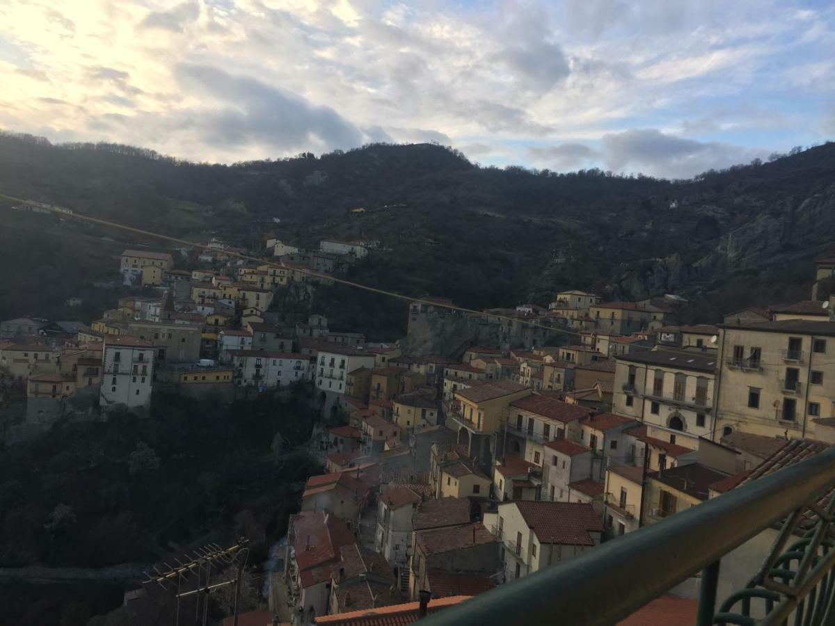 B&B Al Castello Castelmezzano Buitenkant foto