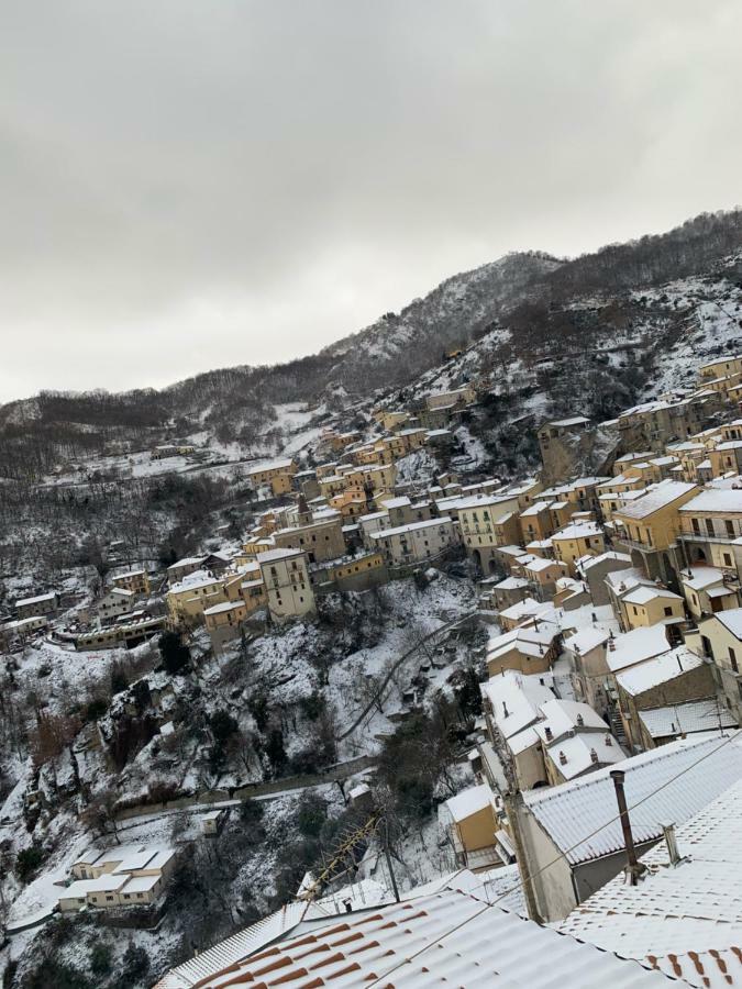 B&B Al Castello Castelmezzano Buitenkant foto